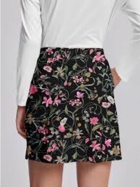 NEW WITH TAGS XL Cegolfs Floral Golf Mini Skirt - Black with Pink Floral